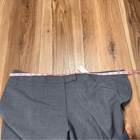 NWT Talbots 2 piece blazer pants suit set gray wool
Size 18WP coat trousers - Picture 15 of 16